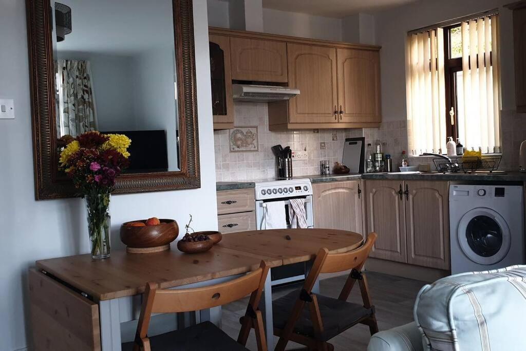 Seafront Apartment, Ground Floor, Free Parking Newcastle  Zewnętrze zdjęcie